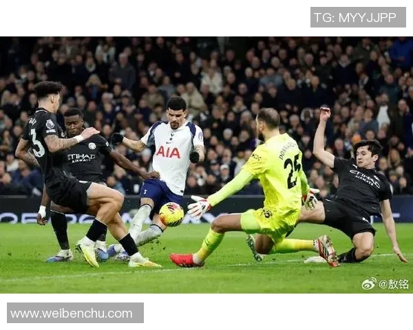 西甲热刺逆转曼联引发争议判罚全场沸腾瞬间回顾